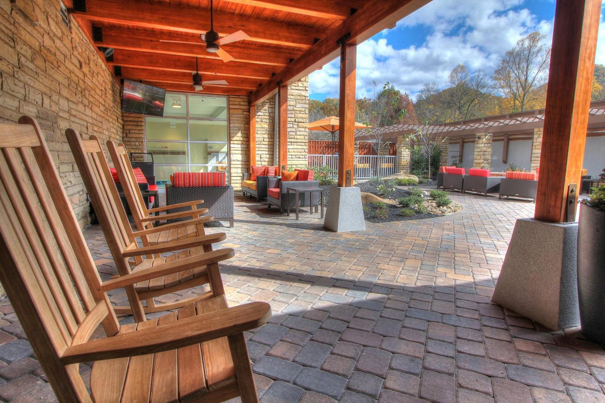 Courtyard By Marriott Gatlinburg Downtown Exterior foto
