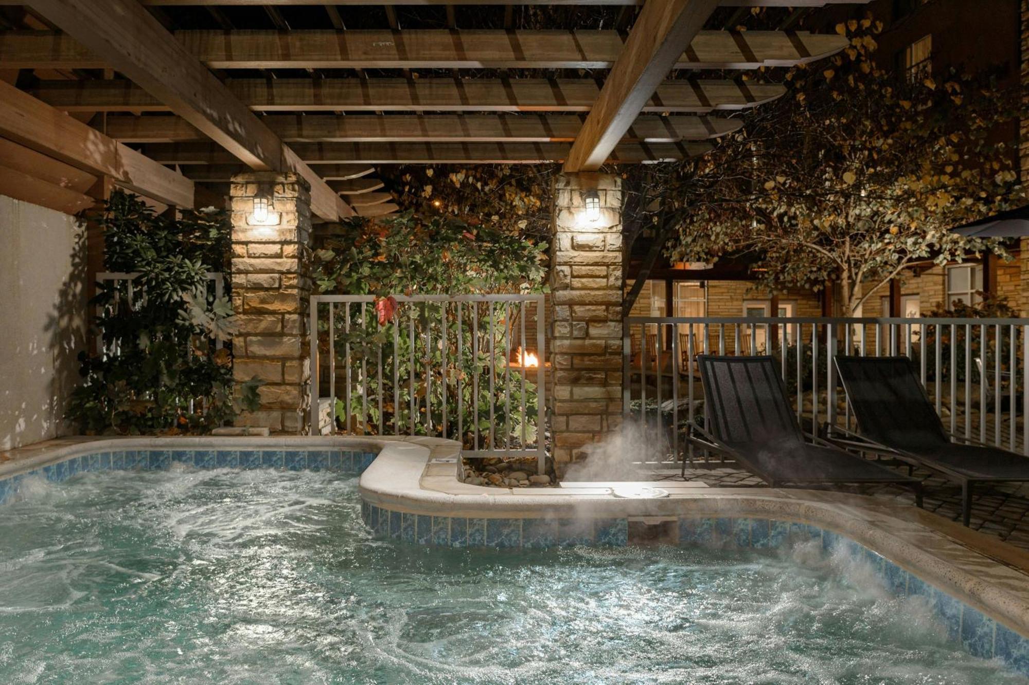 Courtyard By Marriott Gatlinburg Downtown Exterior foto